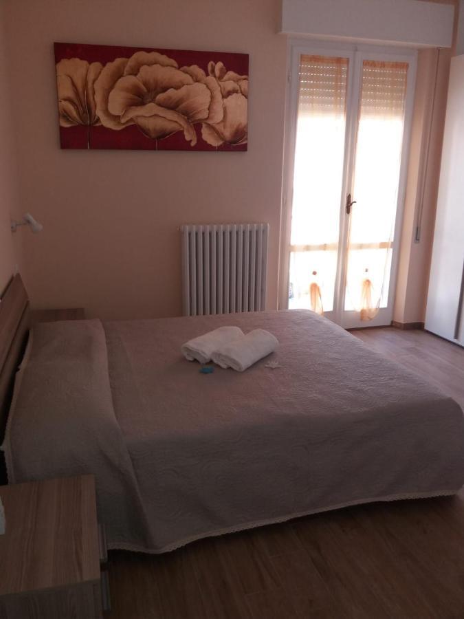 B&B Un Posto Al Sole 努马纳 外观 照片