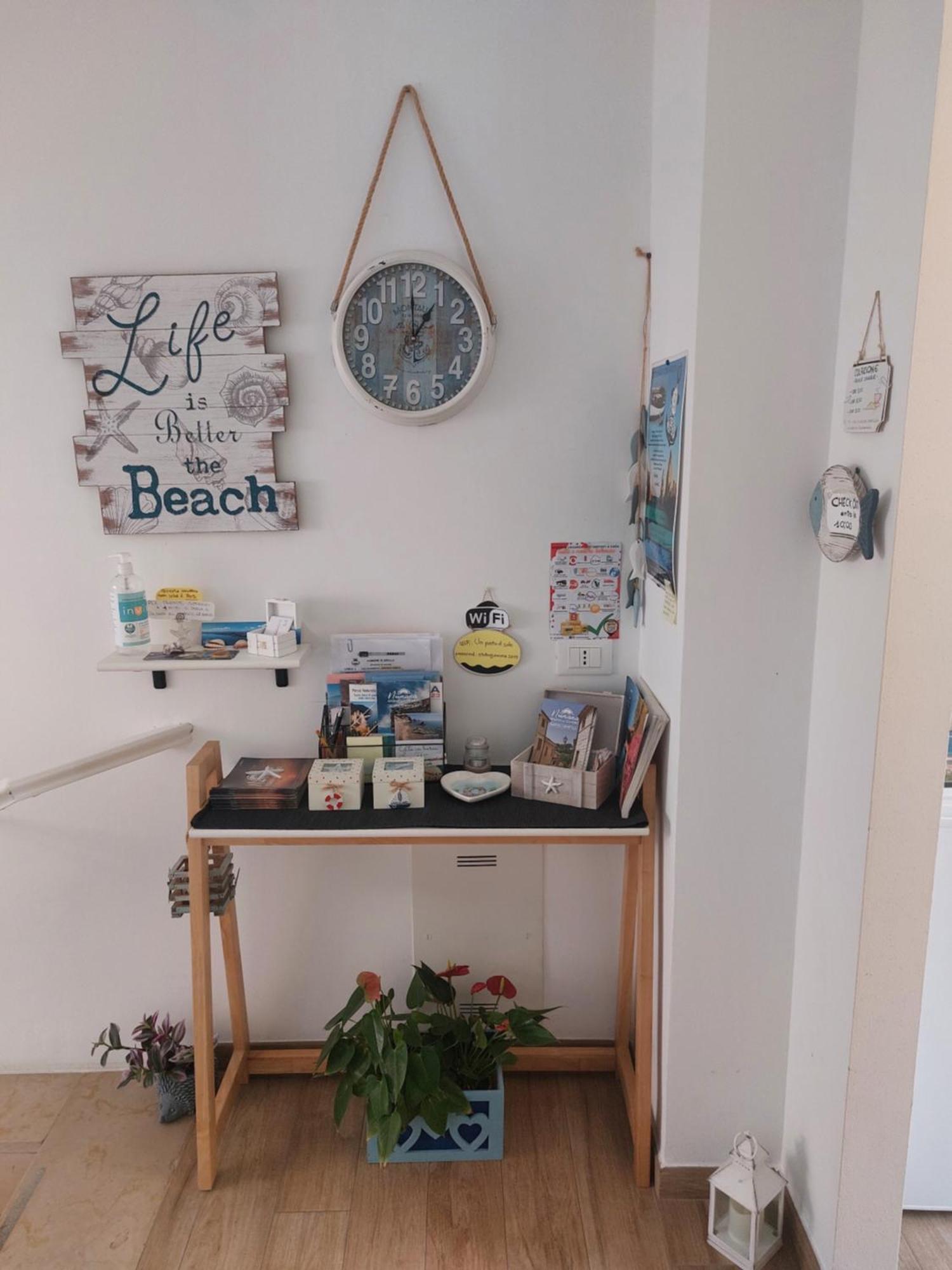 B&B Un Posto Al Sole 努马纳 外观 照片
