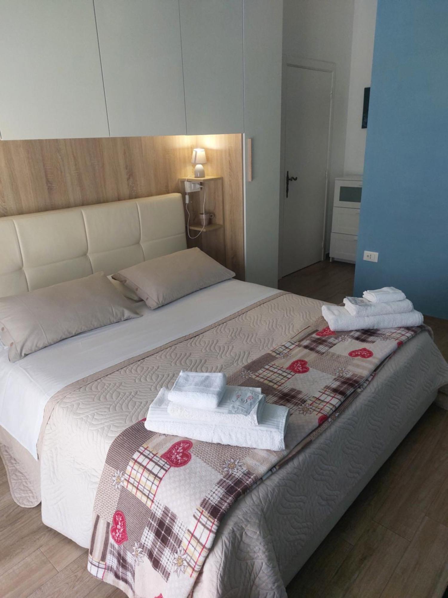 B&B Un Posto Al Sole 努马纳 外观 照片