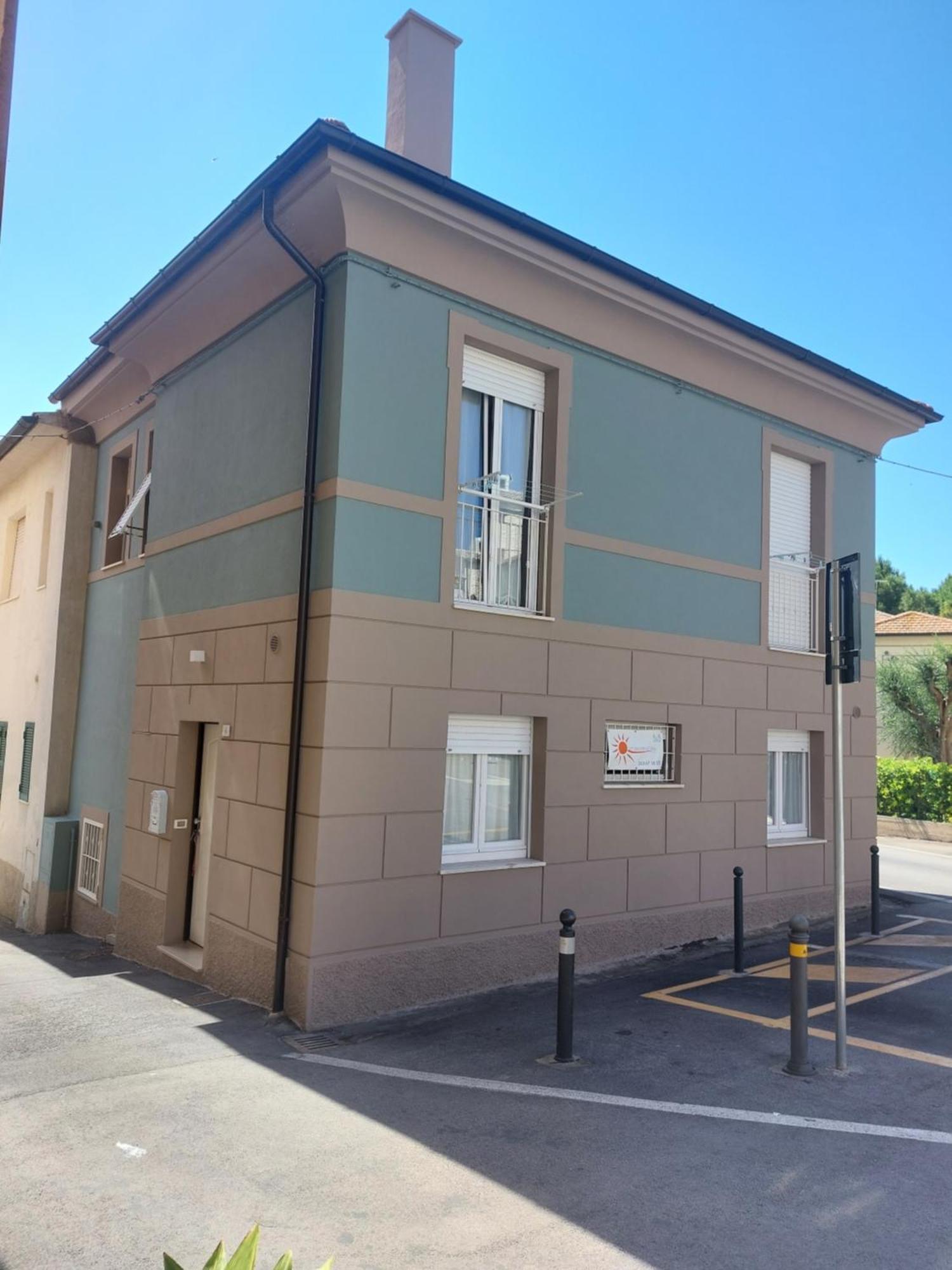 B&B Un Posto Al Sole 努马纳 外观 照片